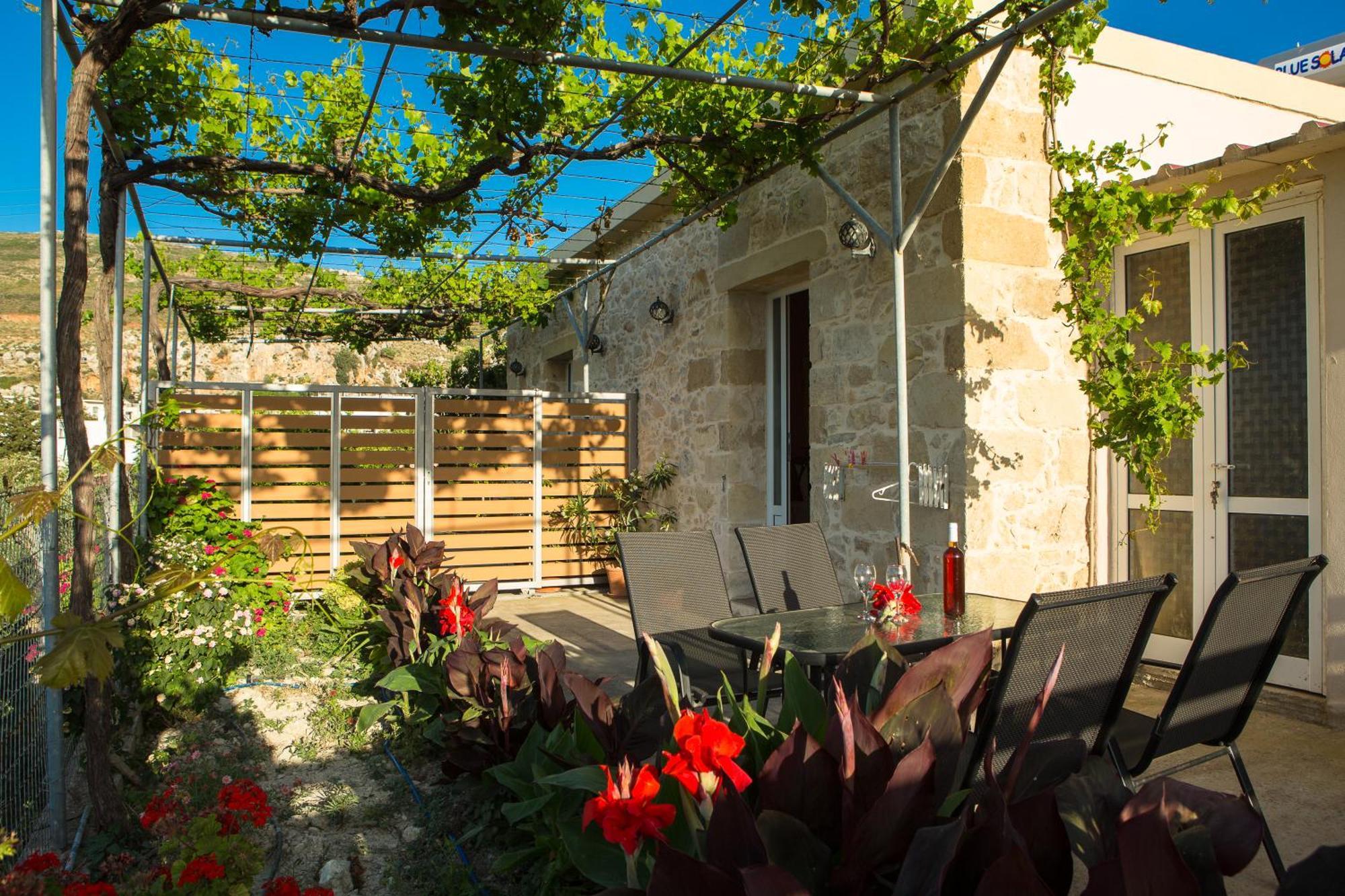 Apartment Eliana's Stone House *