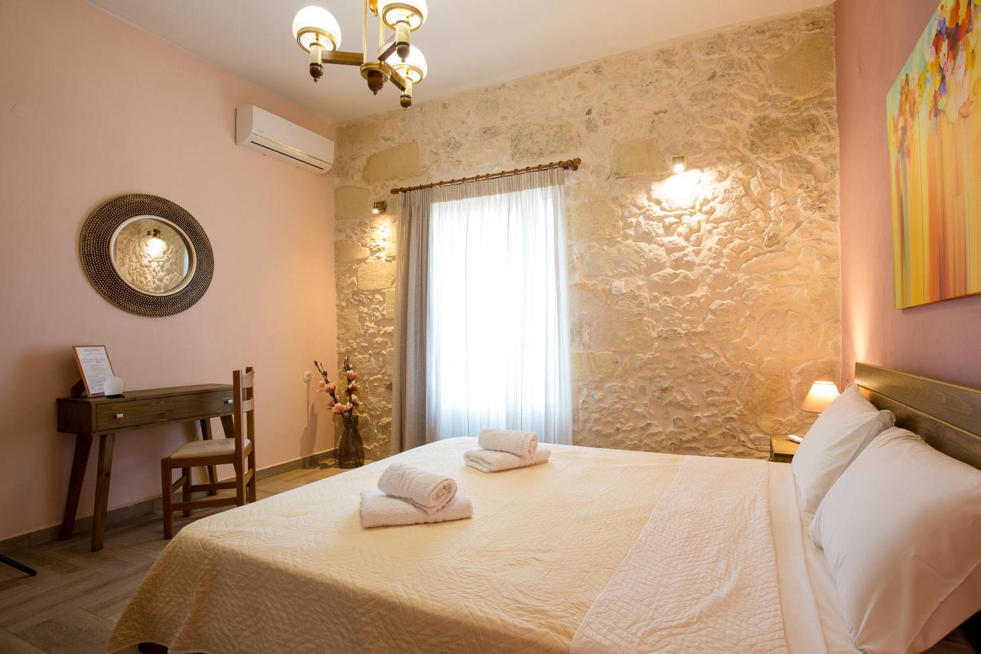 Eliana's Stone House Apartment *
